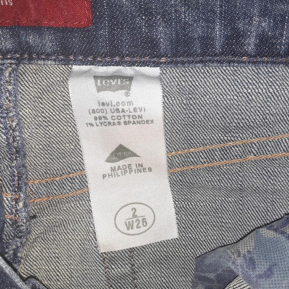 Levi's skirt - Picture 3 of 3